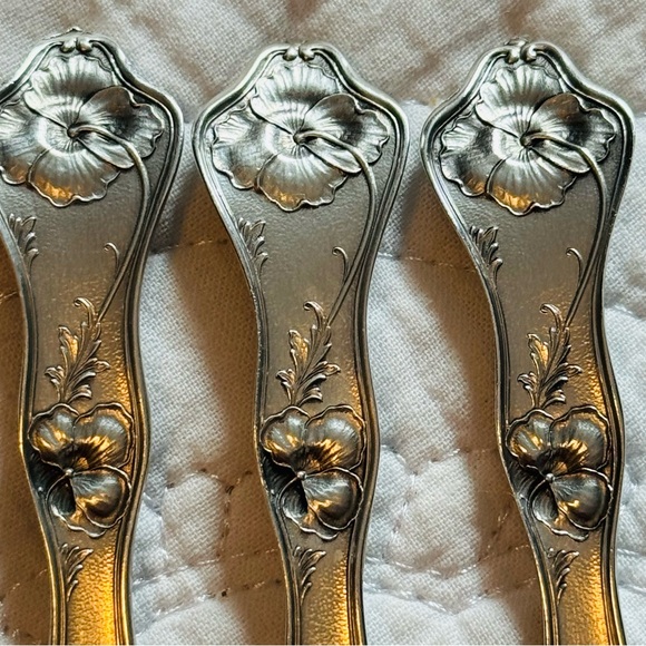 R & B “Poppy” Silverplate Fork Circa 1914 Set of 6 - Picture 7 of 7